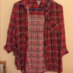Lightweight plaid top